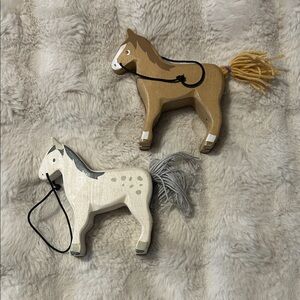 Wooden Horse Figurines Set - Brown and Cream